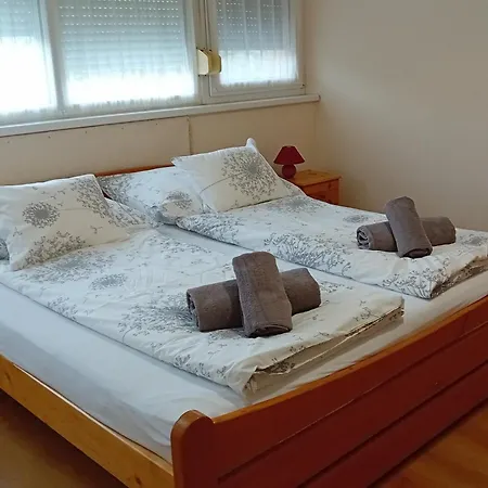 Apartment Home Apartman