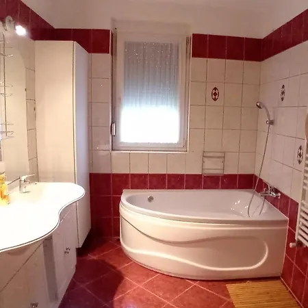 Διαμέρισμα Home Apartman