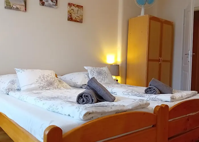 아파트 Home Apartman