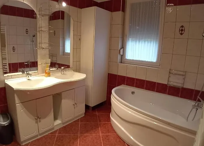 Home Apartman شقة كيستاي